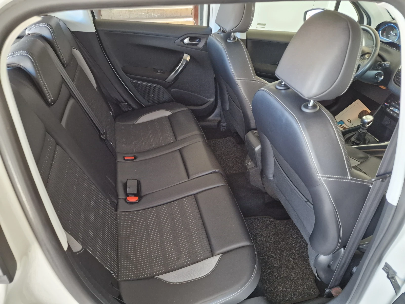 Peugeot 2008 1.6  114kc PANORAMA - изображение 8