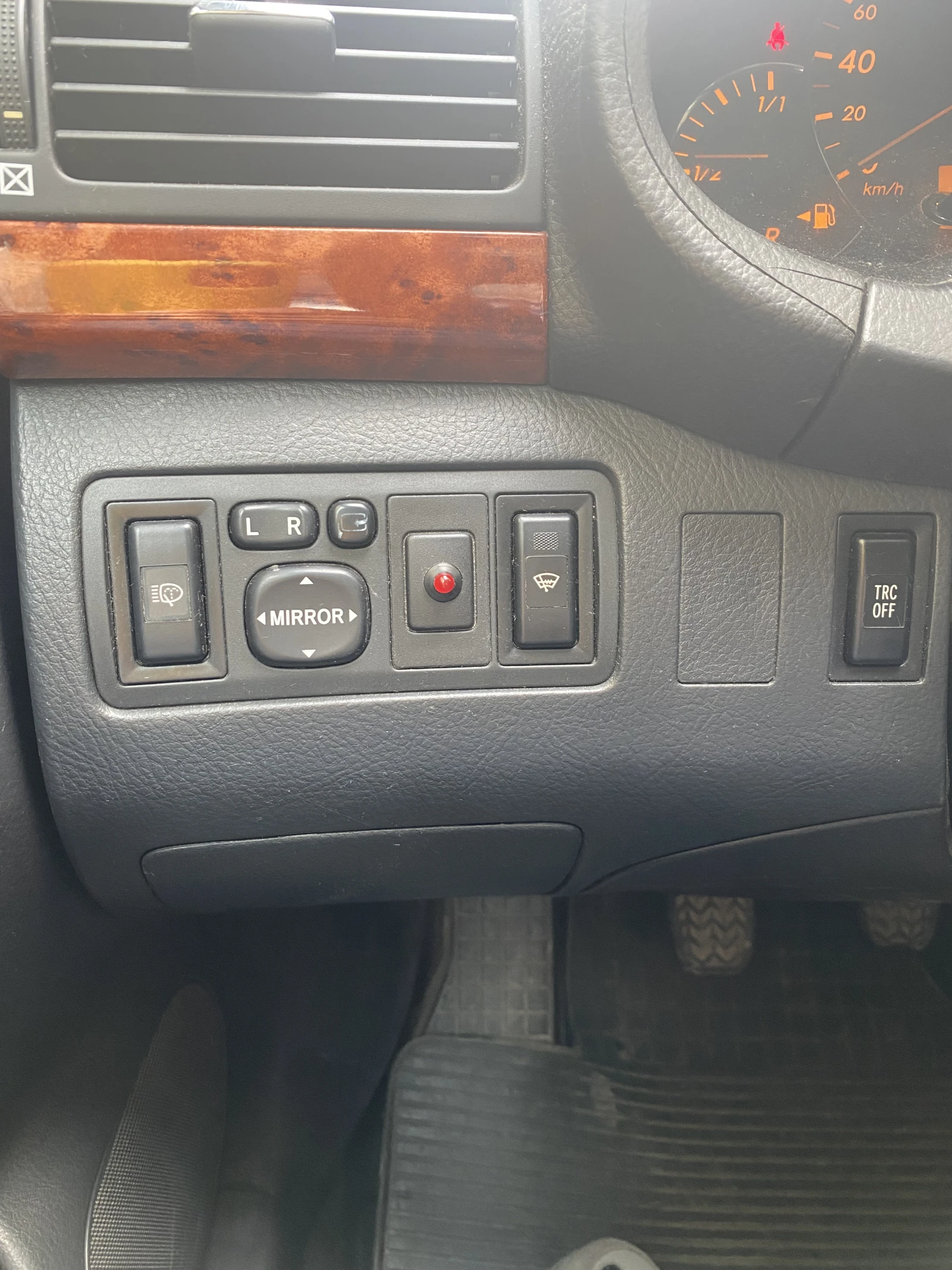 Toyota Avensis Toyota Avensis II 2.0 VVT-i (147 Hp) | Mobile.bg � ����������� 11