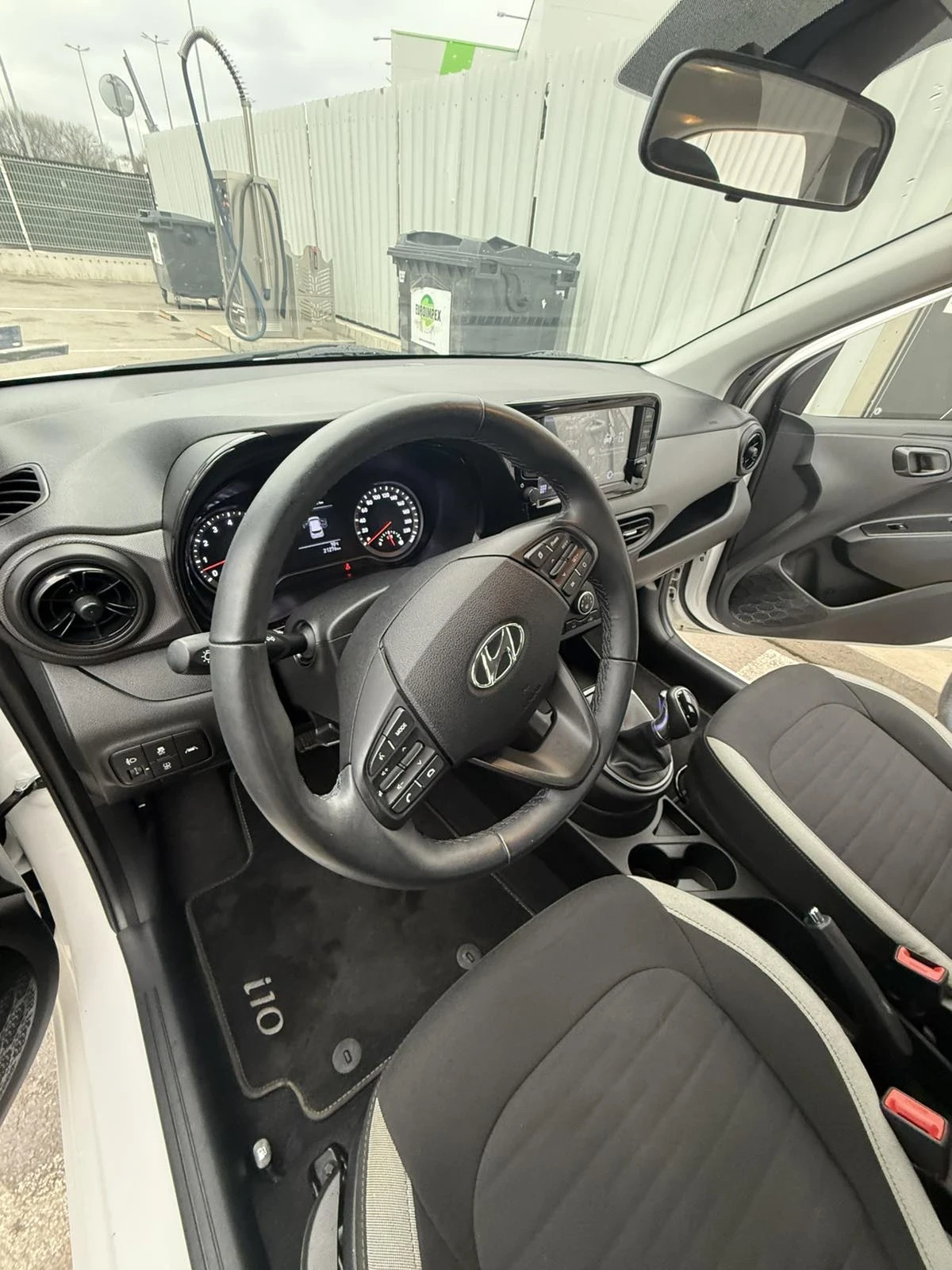 Hyundai I10 I10, снимка 15 - Автомобили и джипове - 53902893