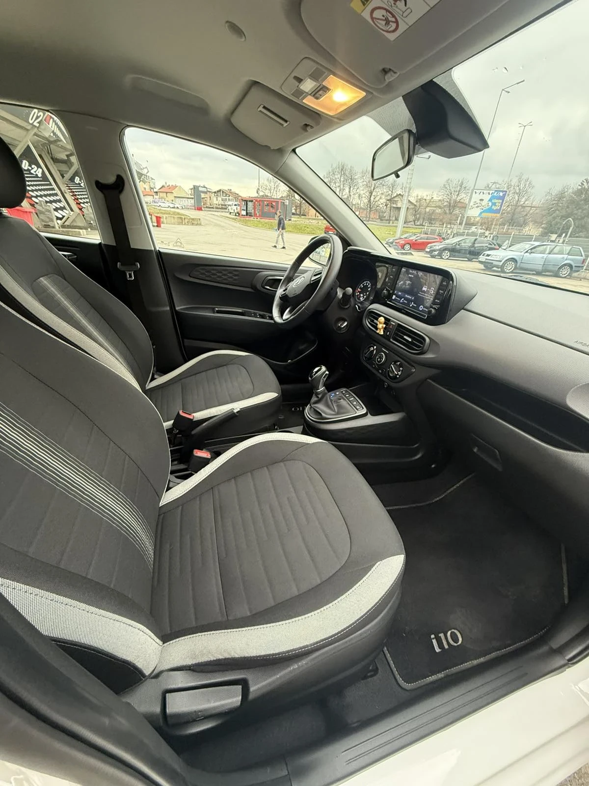 Hyundai I10 I10, снимка 14 - Автомобили и джипове - 53902893