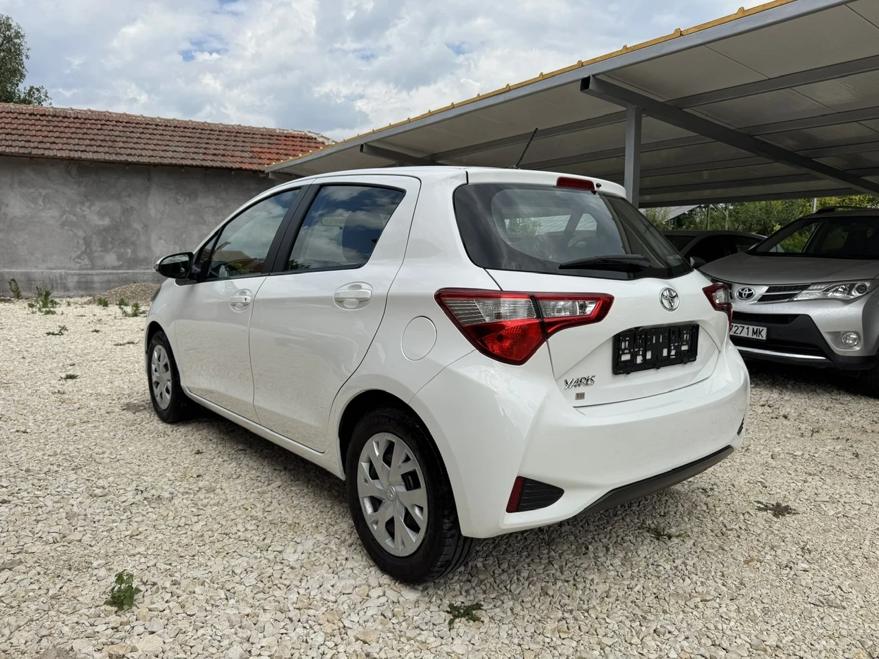 Toyota Yaris 1.5i Facelift/Мултимедия, снимка 3 - Автомобили и джипове - 54923369