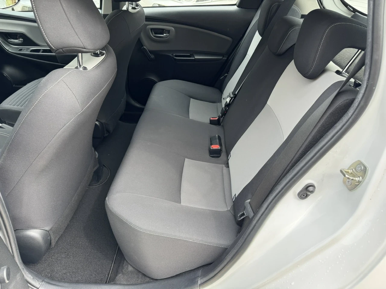 Toyota Yaris 1.5i Facelift/Мултимедия, снимка 10 - Автомобили и джипове - 54923369