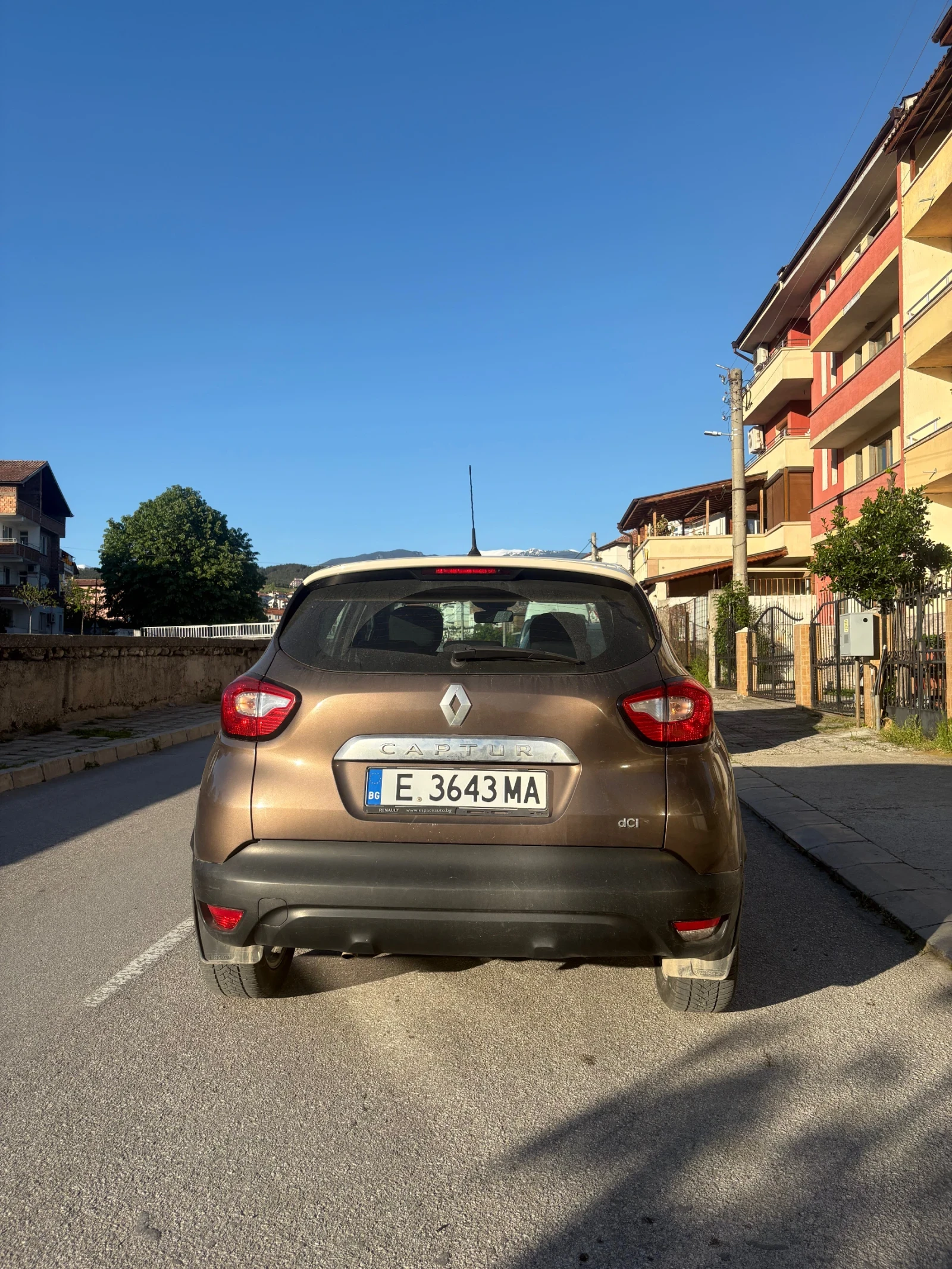 Renault Captur, снимка 7 - Автомобили и джипове - 54322342