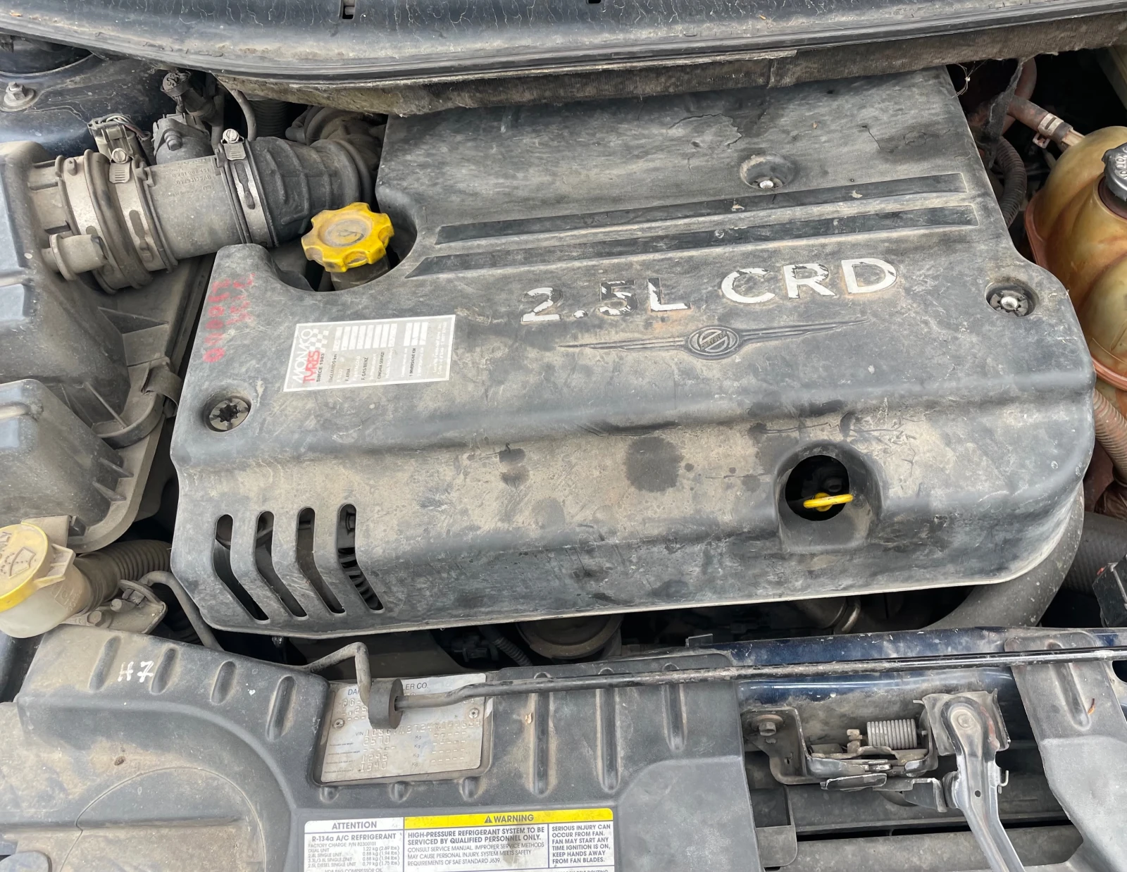 Chrysler Voyager 2.5 crdi, снимка 7 - Автомобили и джипове - 54543893