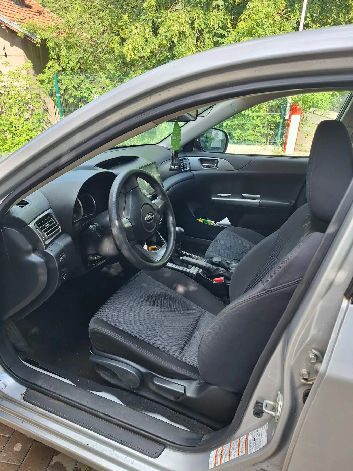 Subaru Impreza 1.5, снимка 4 - Автомобили и джипове - 54736157
