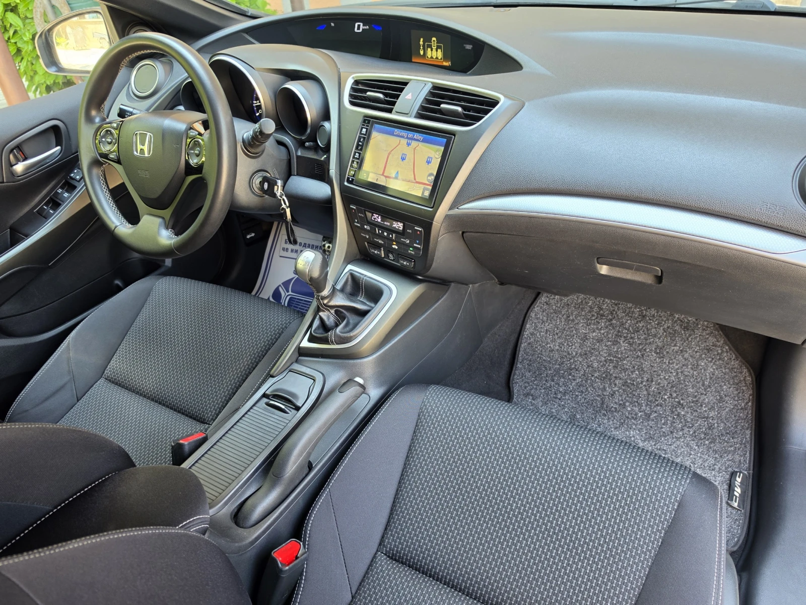 Honda Civic 1.8i-VTEC Black Edition, City Break, ЕВРО 6, снимка 16 - Автомобили и джипове - 54862209