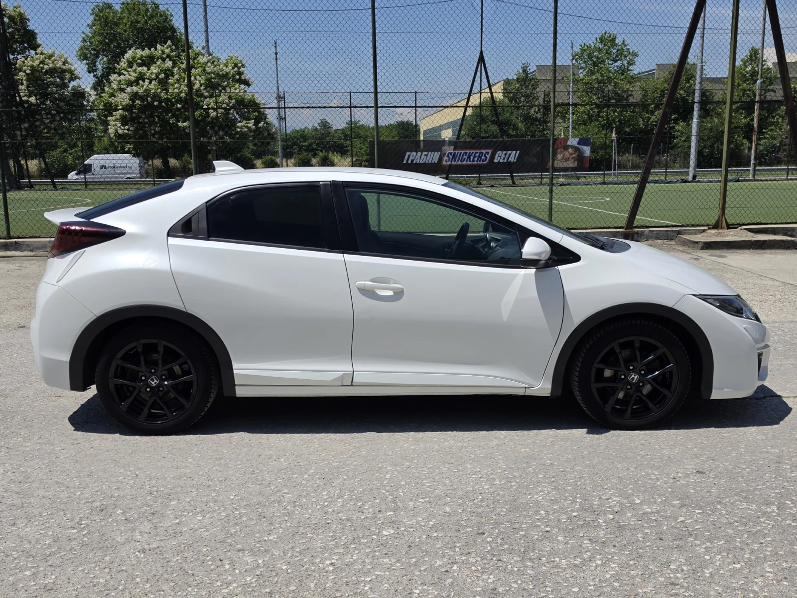 Honda Civic 1.8i-VTEC Black Edition, City Break, ЕВРО 6, снимка 4 - Автомобили и джипове - 54862209