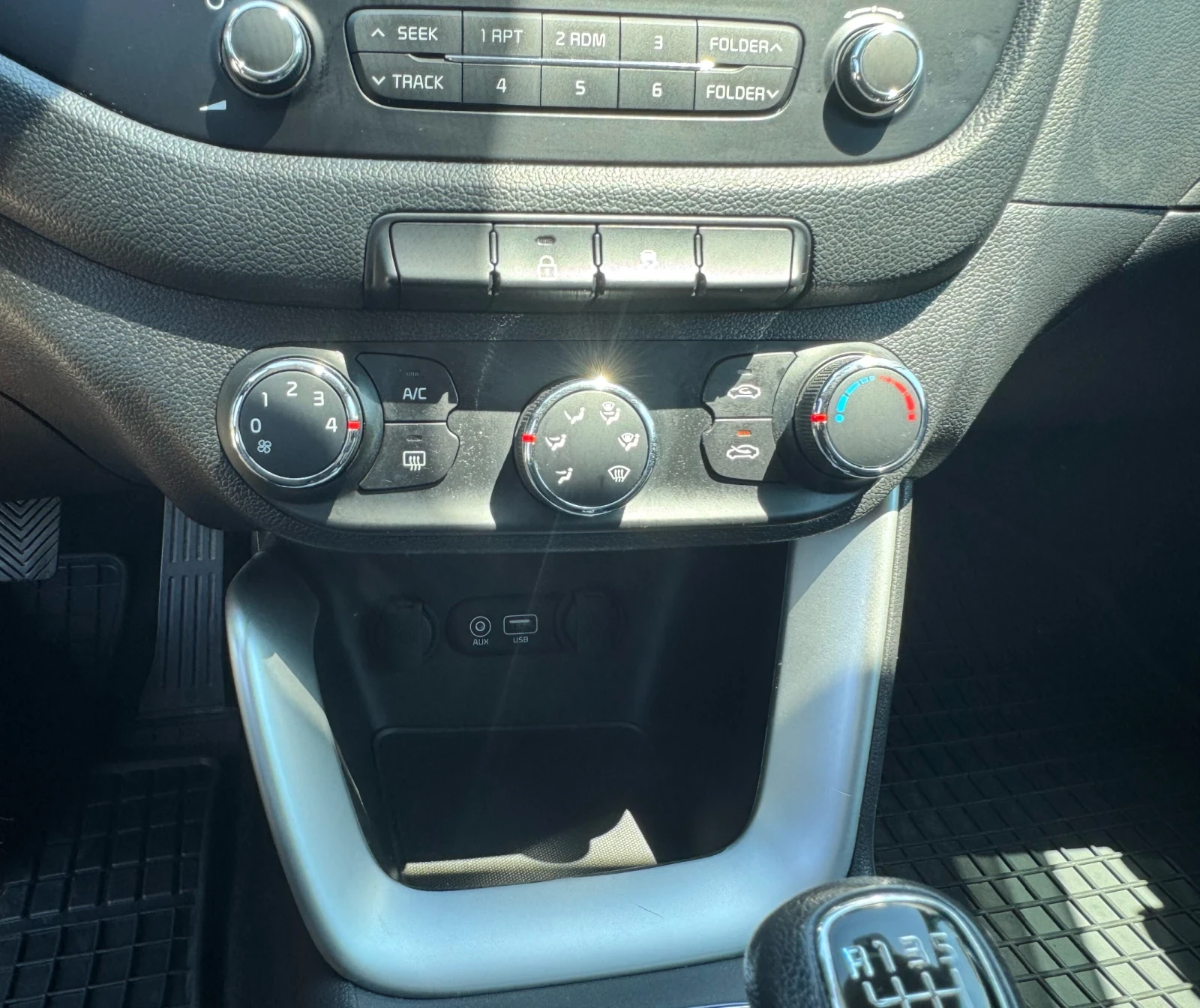 Kia Ceed 1.4crdi, 98хил.км, снимка 10 - Автомобили и джипове - 54987302