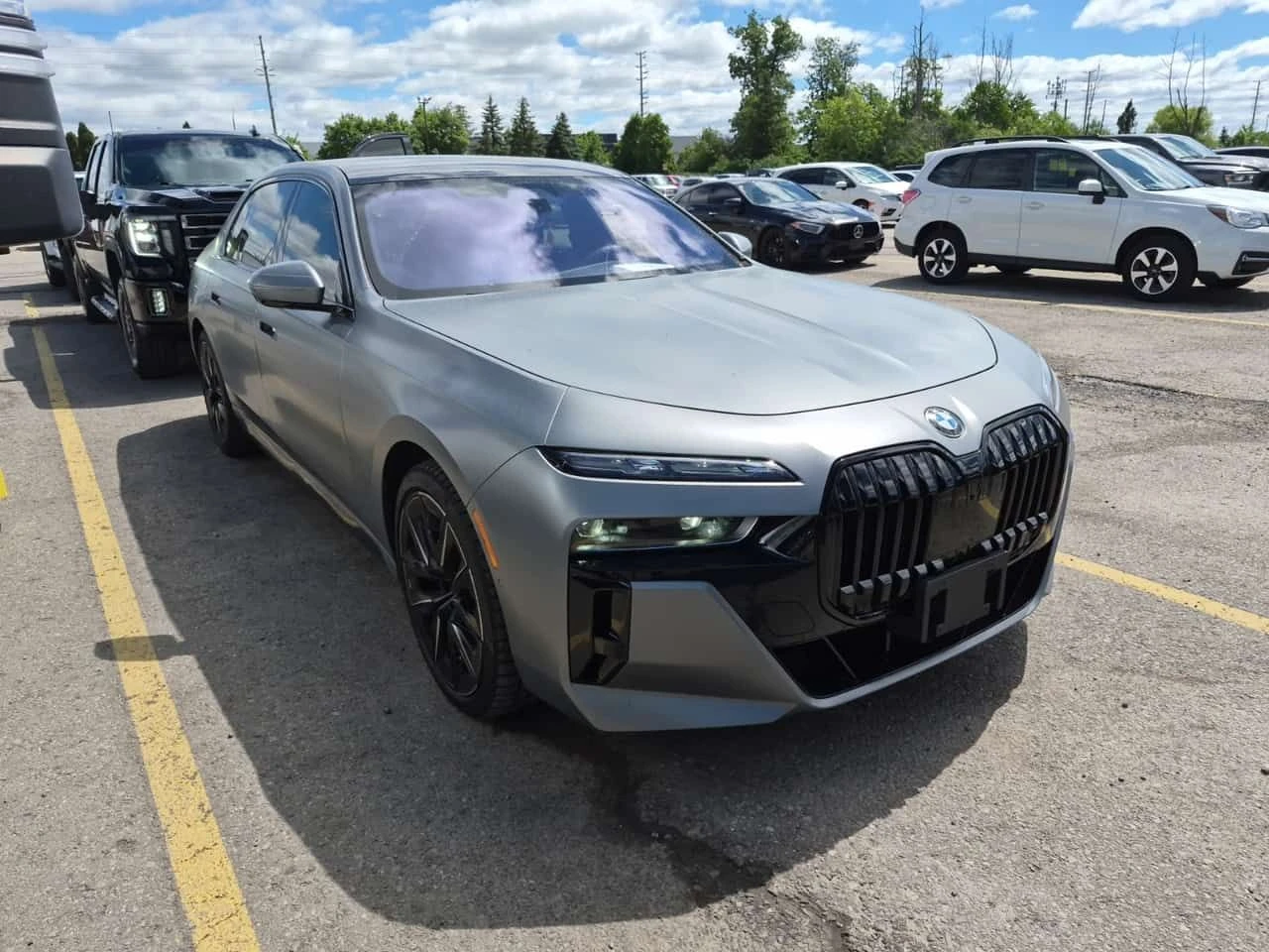 BMW 760 * XDRIVE * CARFAX * ОПЦИЯ ЗА ФИНАНСИРАНЕ , снимка 2 - Автомобили и джипове - 55226872