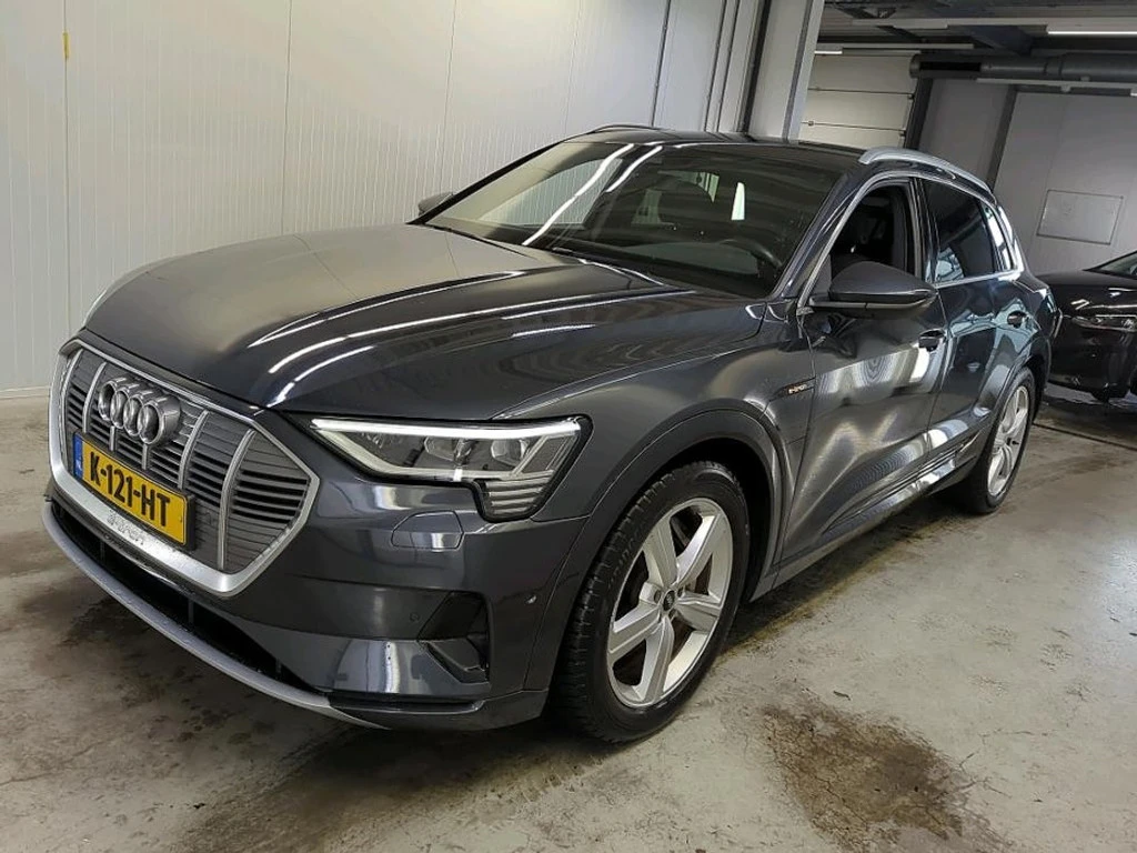 Audi E-Tron 50 Launch, снимка 2 - Автомобили и джипове - 55378476