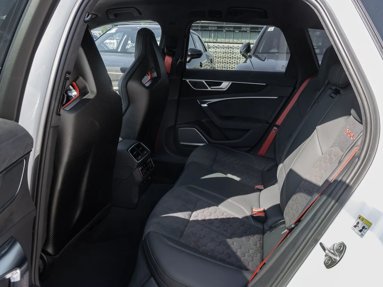 Audi Rs6 GT* EDITION* HEAD-UP* B&O-3D* 360CAM* 456/660, снимка 16 - Автомобили и джипове - 55748512