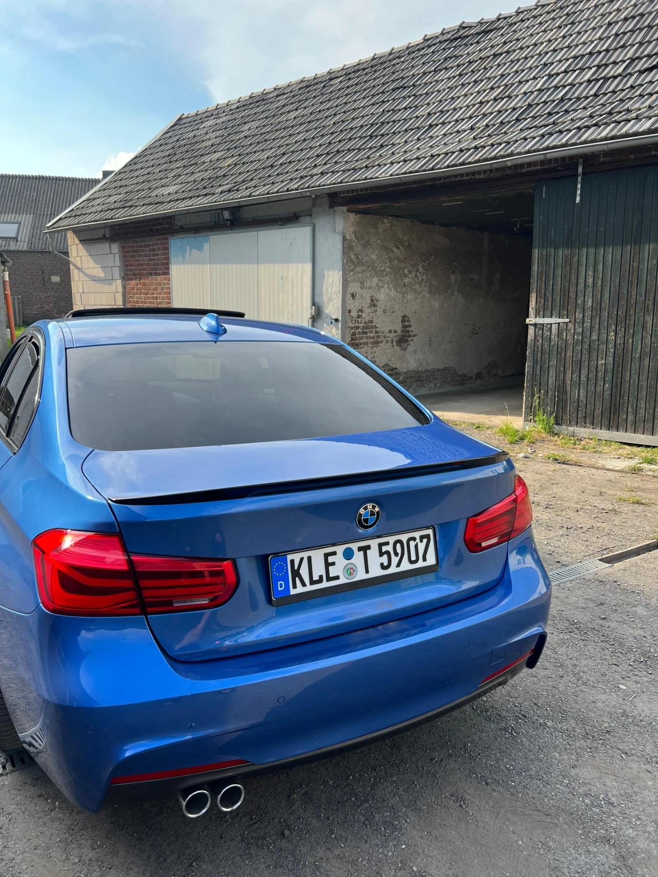 BMW 320 M Sport, снимка 2 - Автомобили и джипове - 55944047