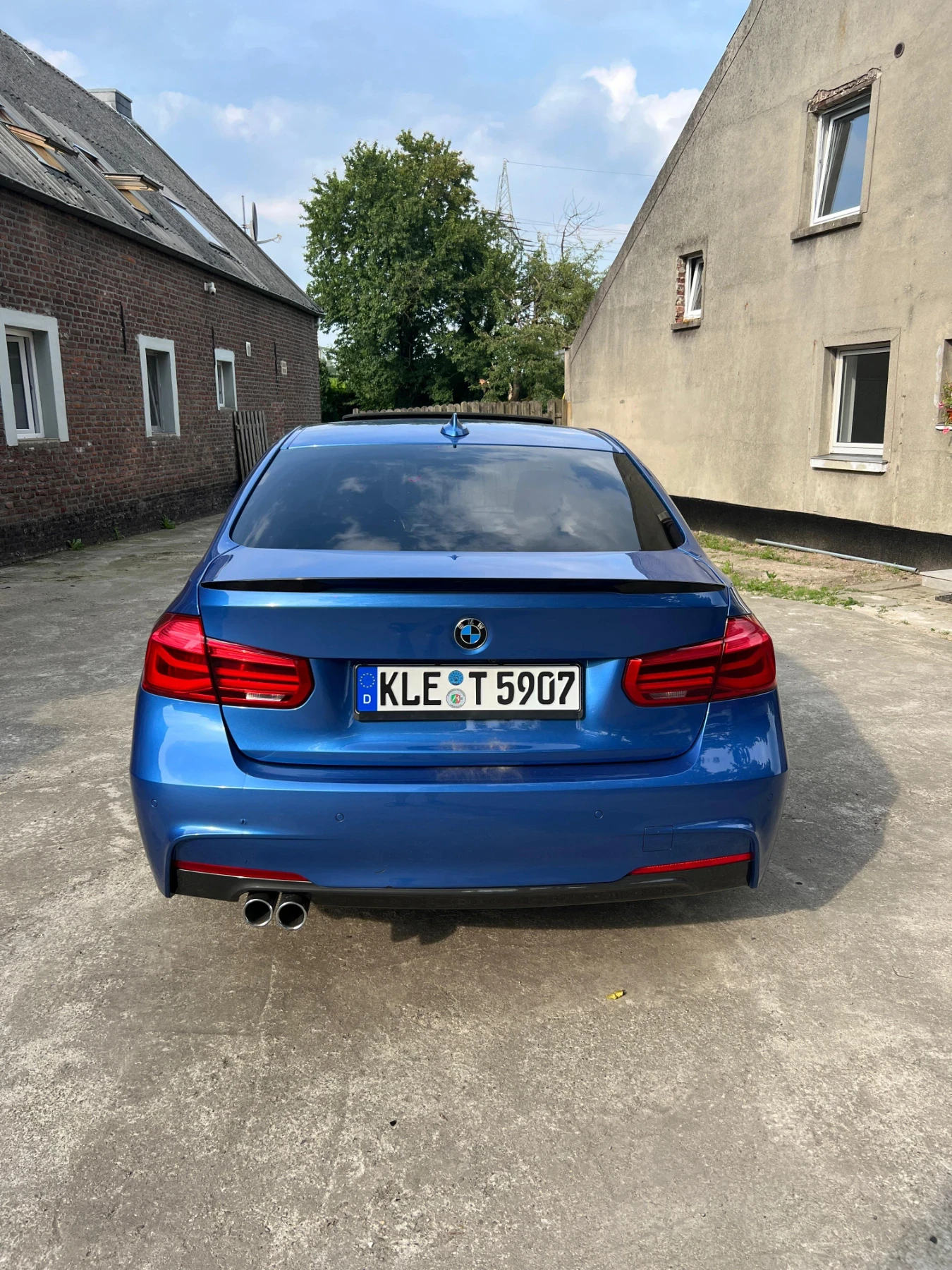 BMW 320 M Sport, снимка 4 - Автомобили и джипове - 55944047