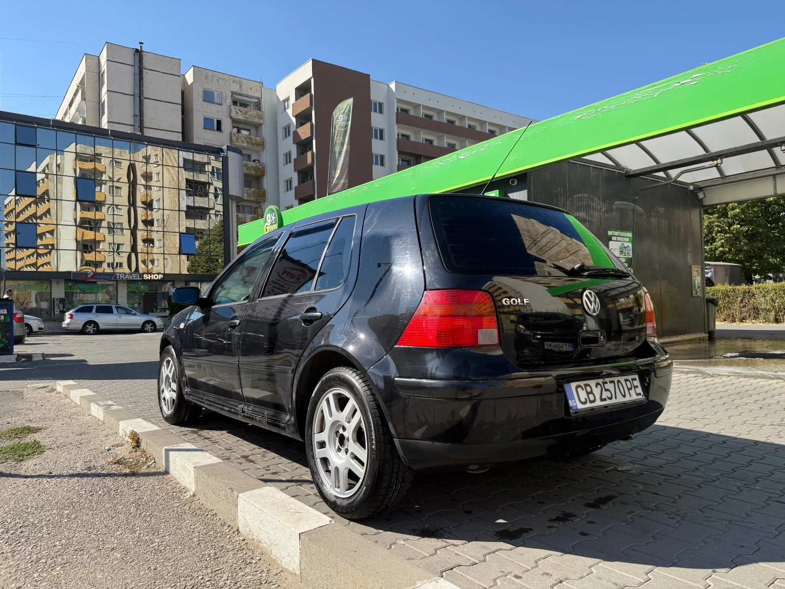 VW Golf 1.6 С ГАЗ, снимка 4 - Автомобили и джипове - 56131815