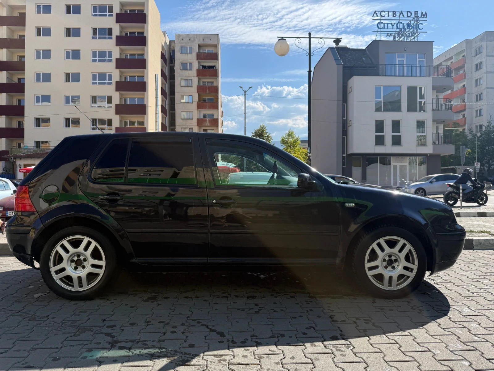 VW Golf 1.6 С ГАЗ, снимка 3 - Автомобили и джипове - 56131815