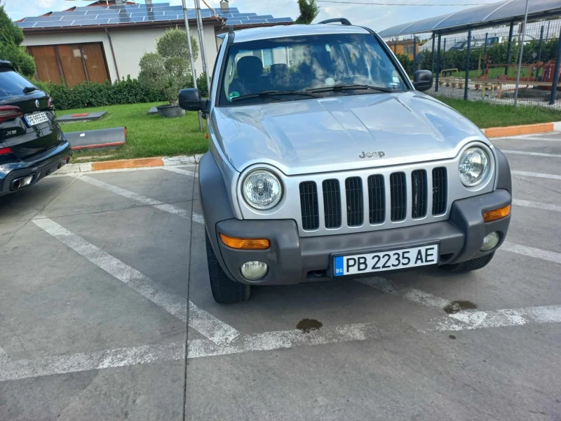 Jeep Cherokee, снимка 2 - Автомобили и джипове - 48695335