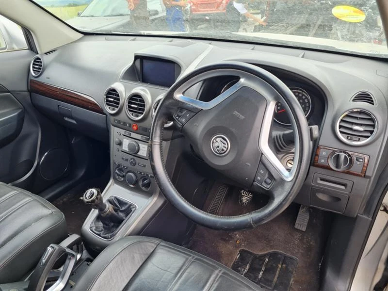 Opel Antara 2.0d, снимка 9 - Автомобили и джипове - 33219511