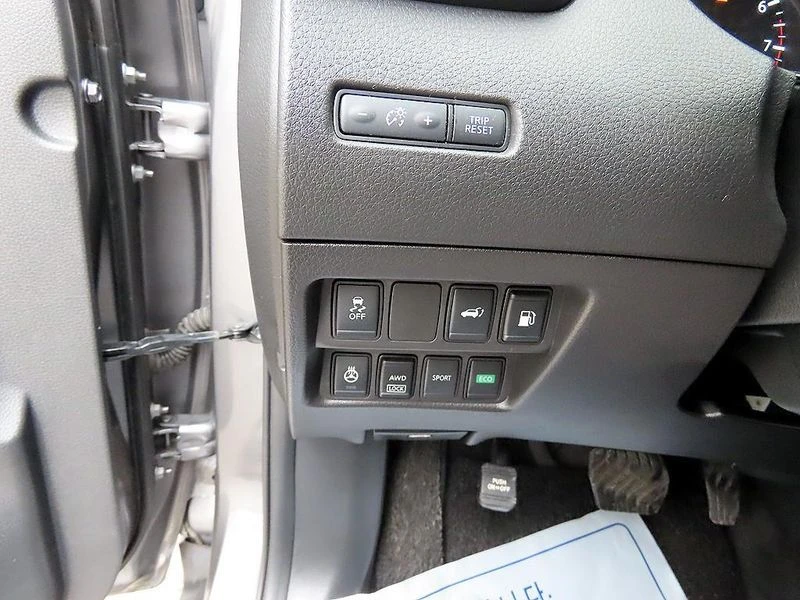 Nissan X-trail 2.5 4WD| 178к.с.| ВКЛ.ТЕХНОТЕСТ, снимка 12 - Автомобили и джипове - 55610921