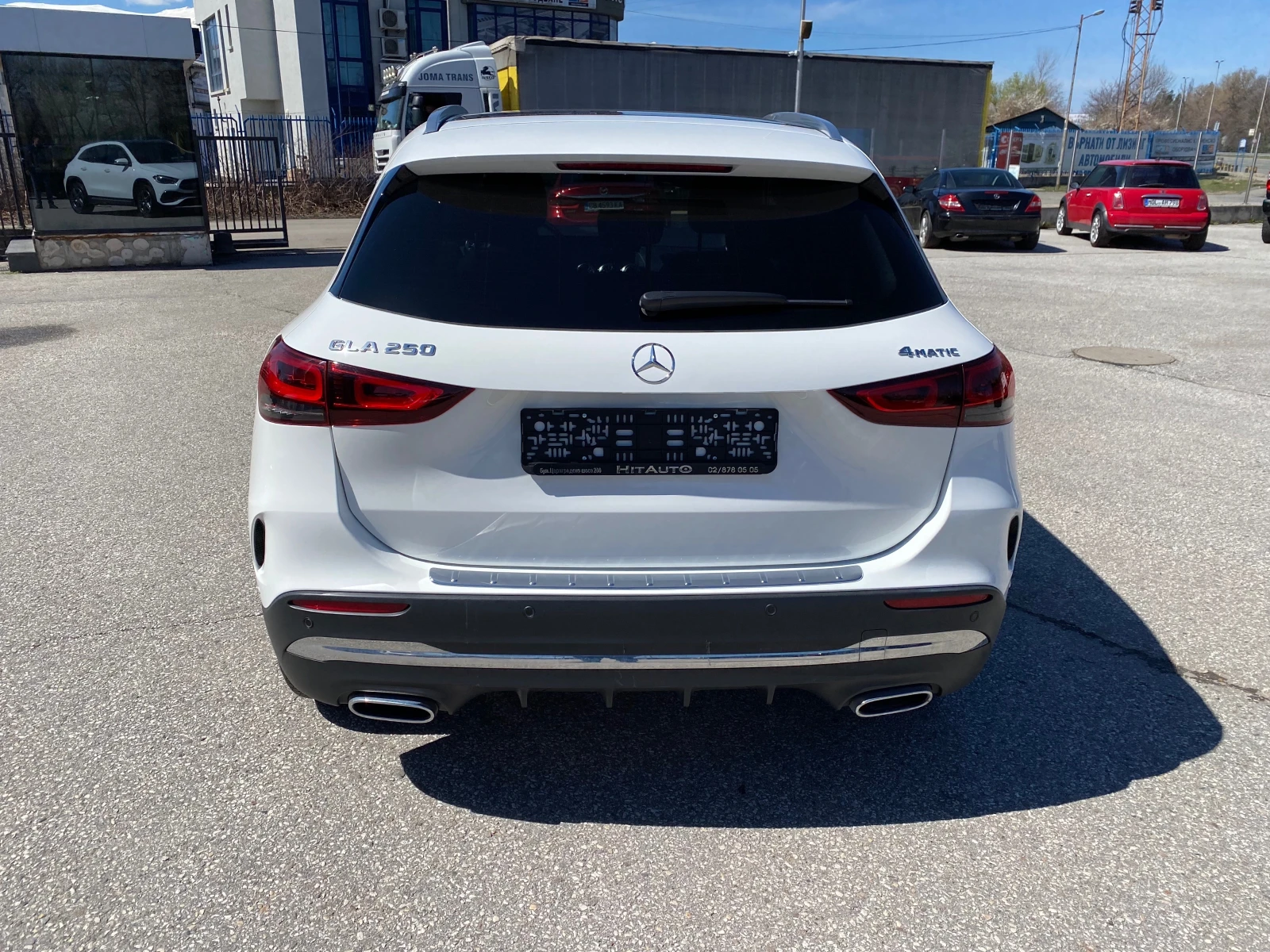 Mercedes-Benz GLA 250 4M AMG Panorama - изображение 6