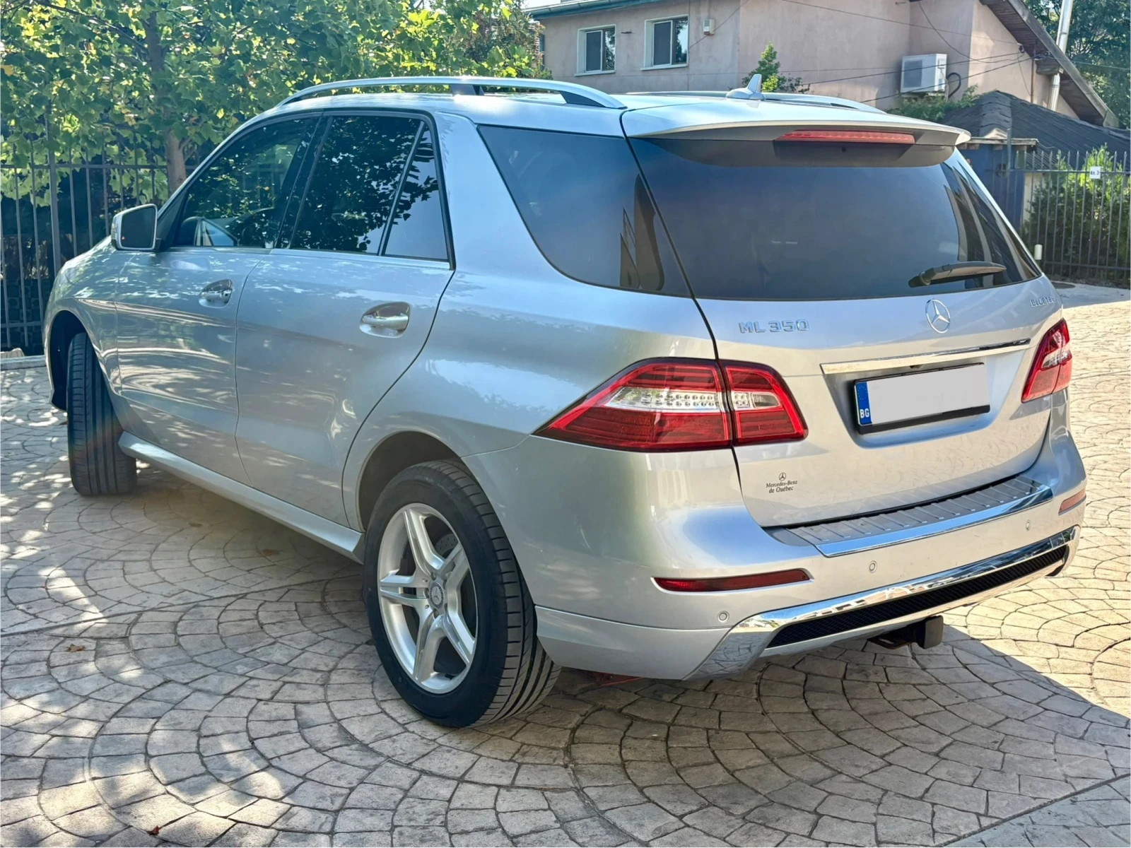 Mercedes-Benz ML 350 Bluetec AMG LINE Панорама - изображение 4