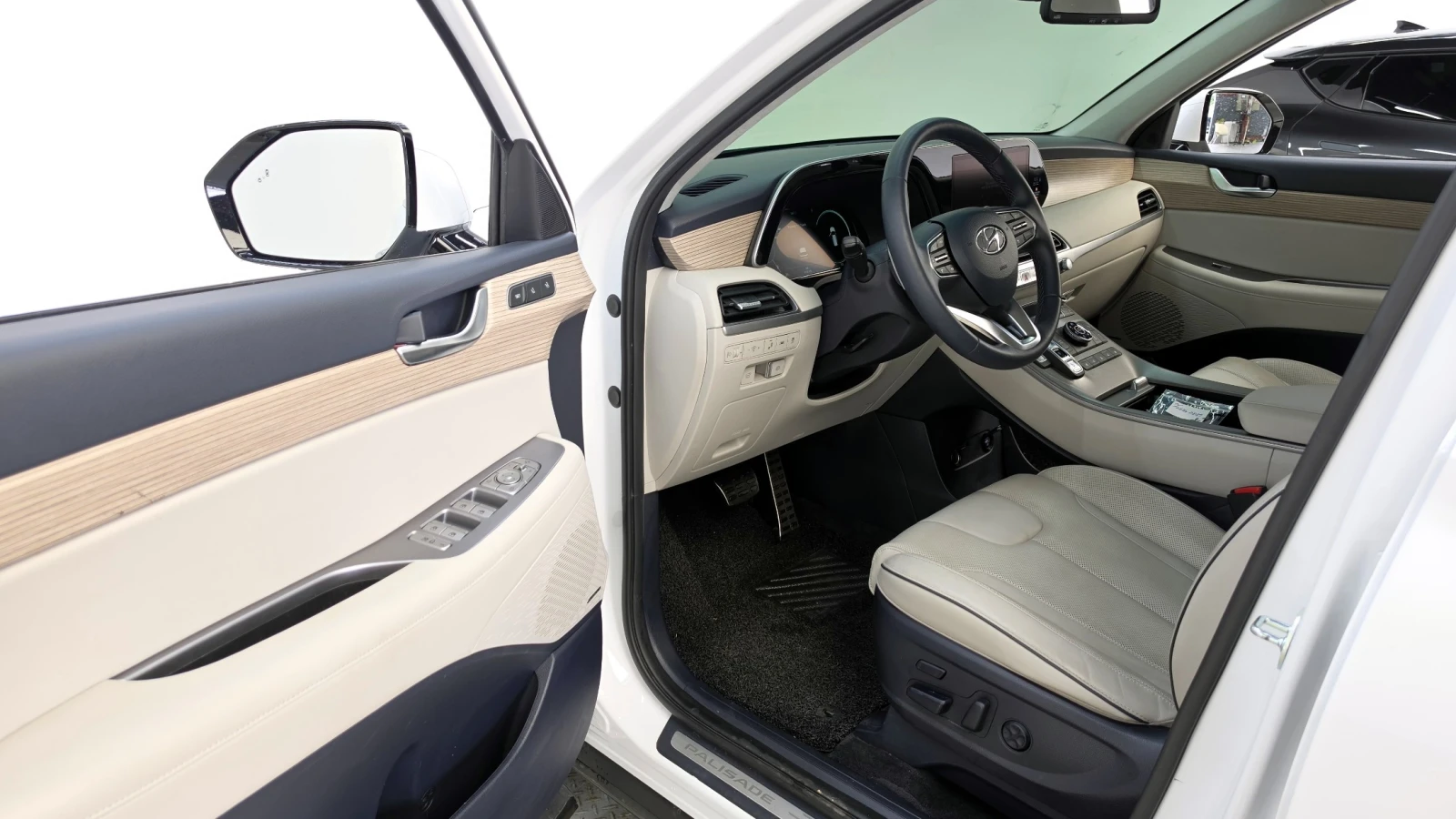 Hyundai Palisade 7 Места | HUD | 360 Камера | Вентилирани Седалки, снимка 9 - Автомобили и джипове - 54811900