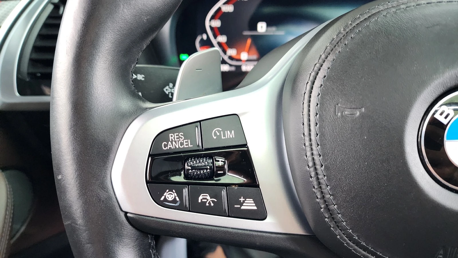 BMW X3 M40i* ЛЮК* HUD* 360* KEYLESS* КРАЙНА ЦЕНА, снимка 16 - Автомобили и джипове - 55243523