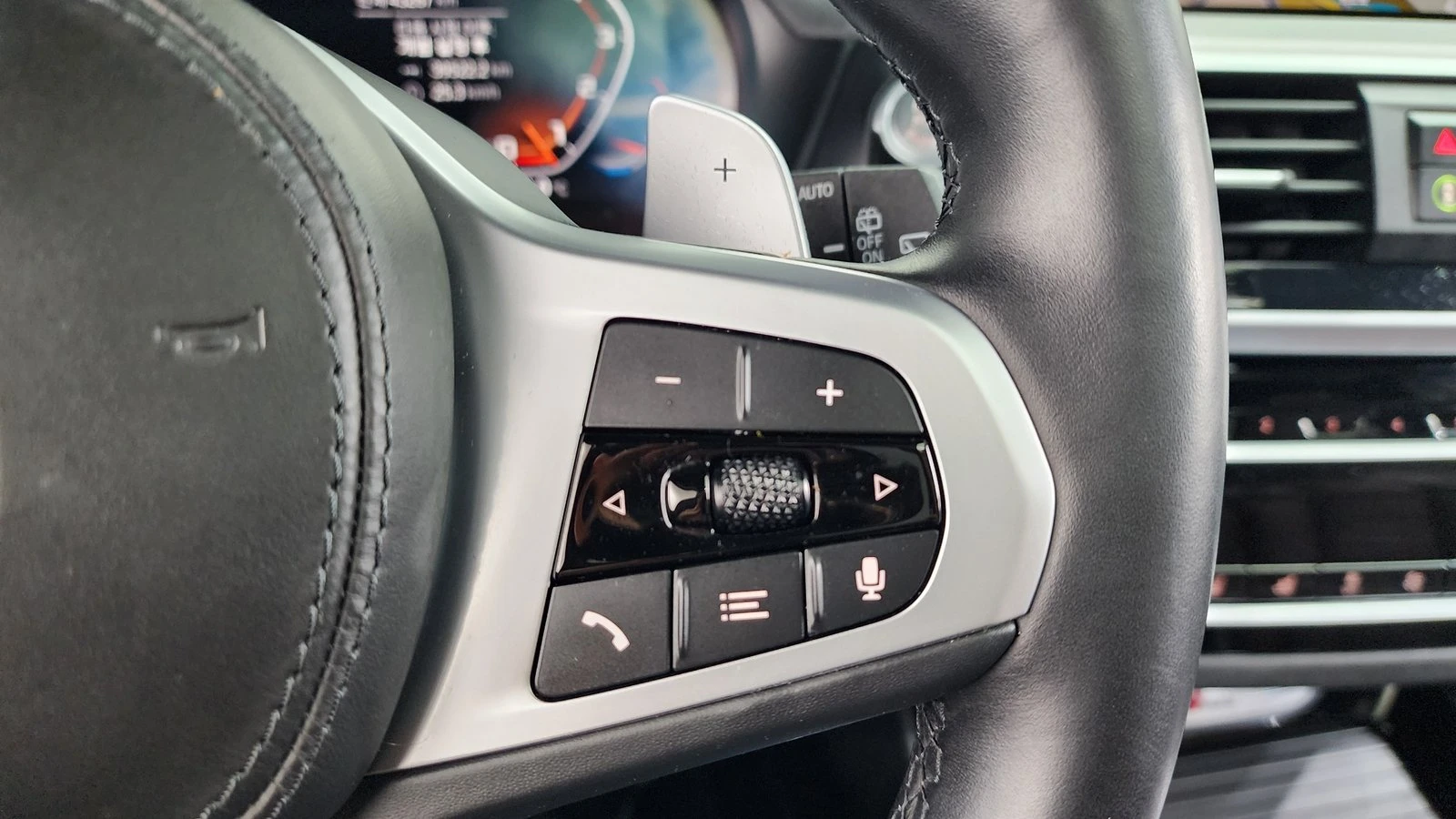 BMW X3 M40i* ЛЮК* HUD* 360* KEYLESS* КРАЙНА ЦЕНА, снимка 15 - Автомобили и джипове - 55243523