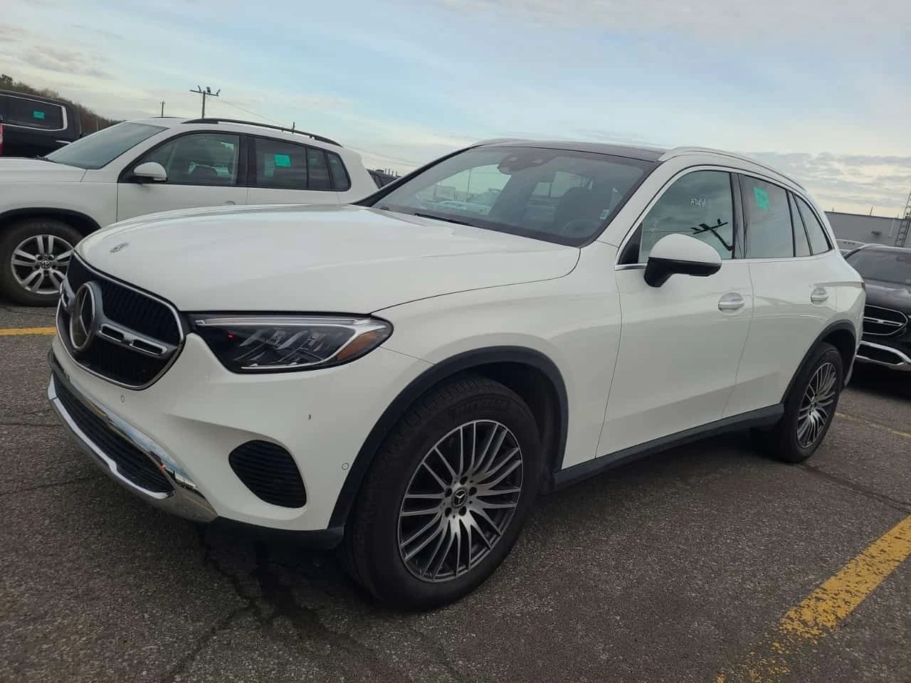 Mercedes-Benz GLC 300  * CARFAX * БЕЗ ПЪРВОНАЧАЛНА ВНОСКА