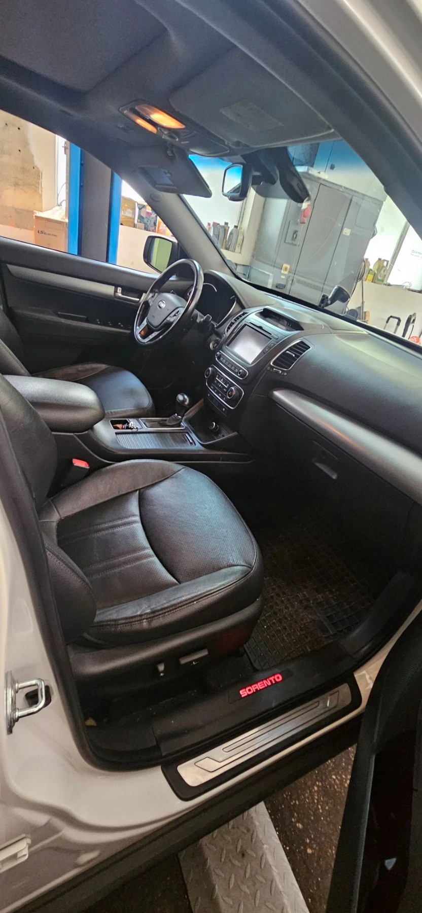 Kia Sorento 2.2CRDI 4X4, снимка 17 - Автомобили и джипове - 56316540