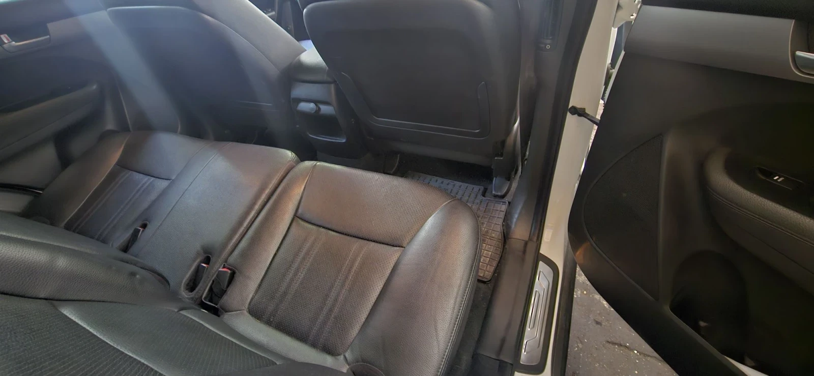 Kia Sorento 2.2CRDI 4X4, снимка 14 - Автомобили и джипове - 56316540