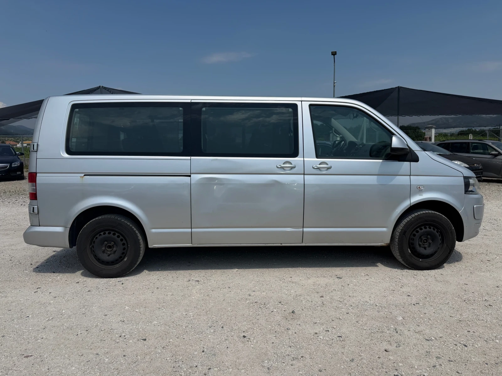 VW Caravelle 2.0/140кс MAXI EVRO5B 9места Климатроник, снимка 8 - Бусове и автобуси - 54996169
