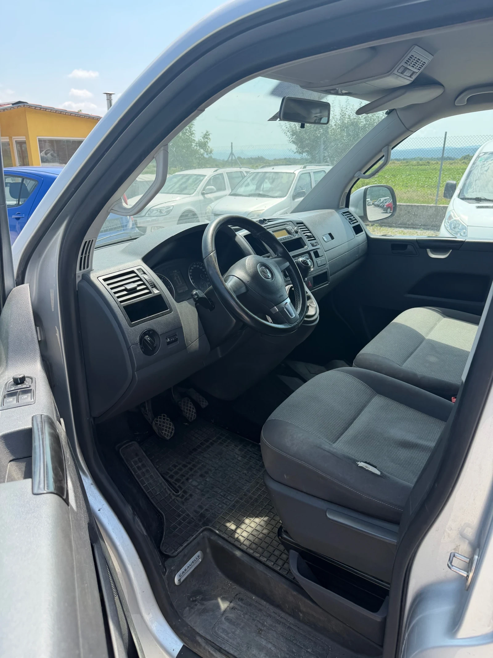 VW Caravelle 2.0/140кс MAXI EVRO5B 9места Климатроник, снимка 9 - Бусове и автобуси - 54996169