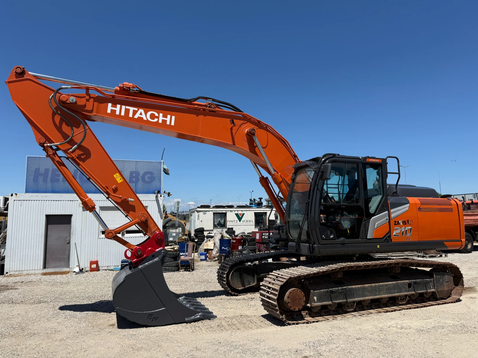 Багер Hitachi ZX 210 LC-7, снимка 3 - Индустриална техника - 54668032
