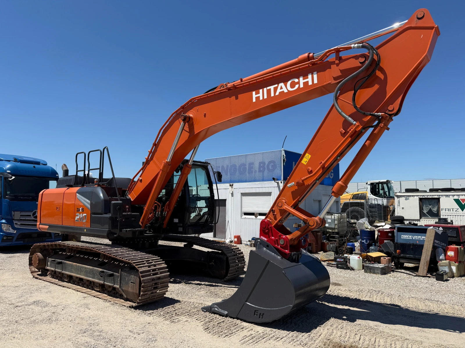 Багер Hitachi ZX 210 LC-7, снимка 15 - Индустриална техника - 54668032