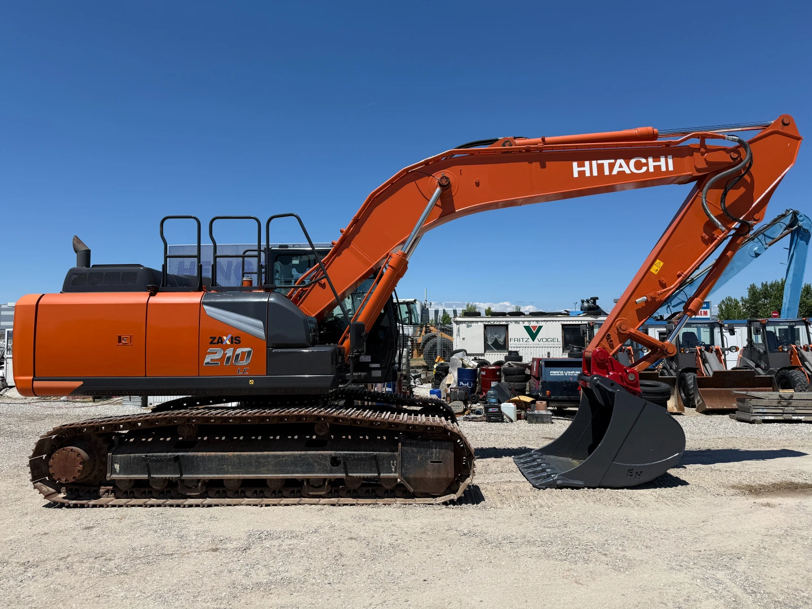 Багер Hitachi ZX 210 LC-7, снимка 13 - Индустриална техника - 54668032