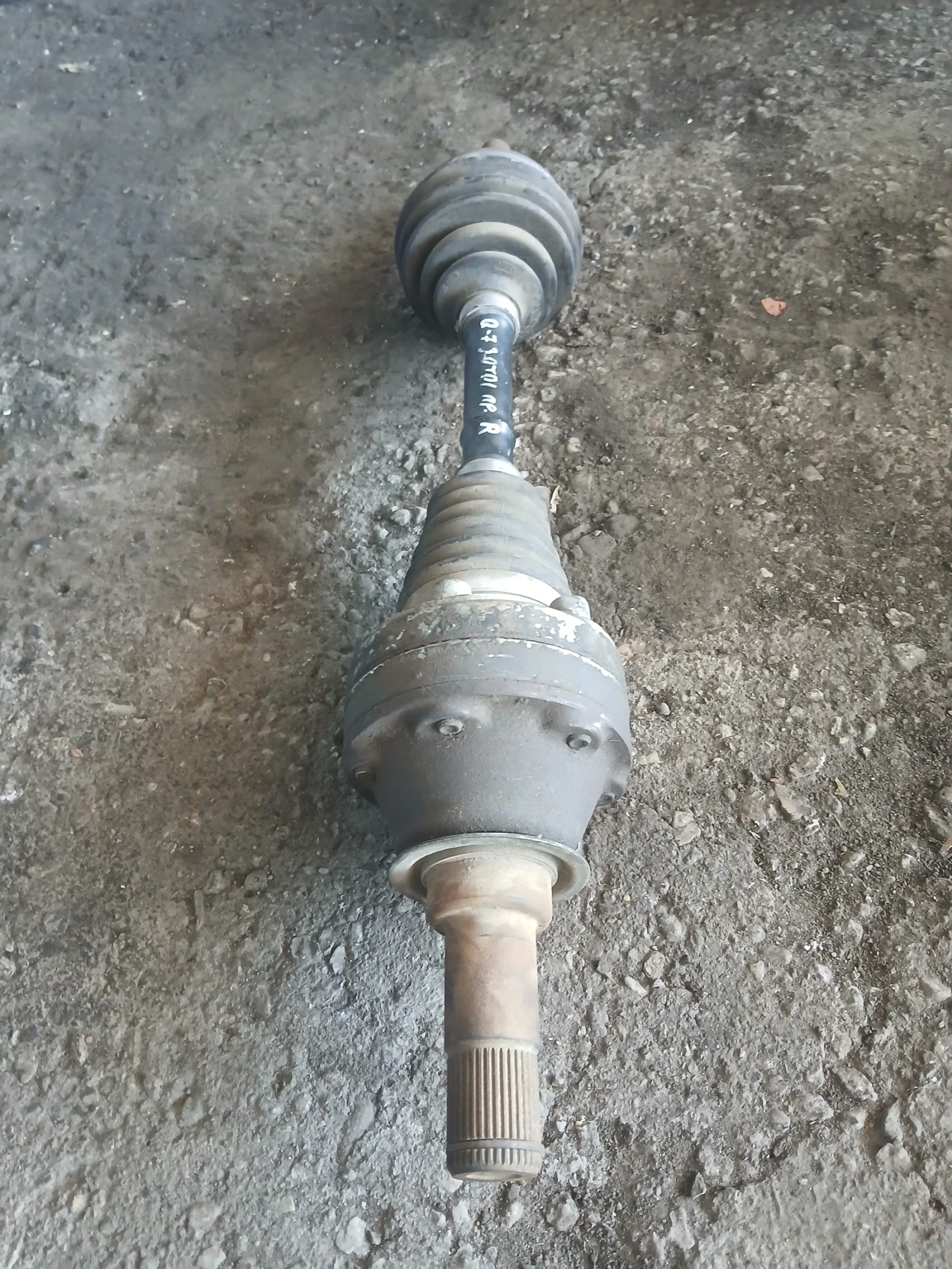 Дясна полуоска Audi Q7 3.0tdi 2007г, снимка 3 - Части - 54688323