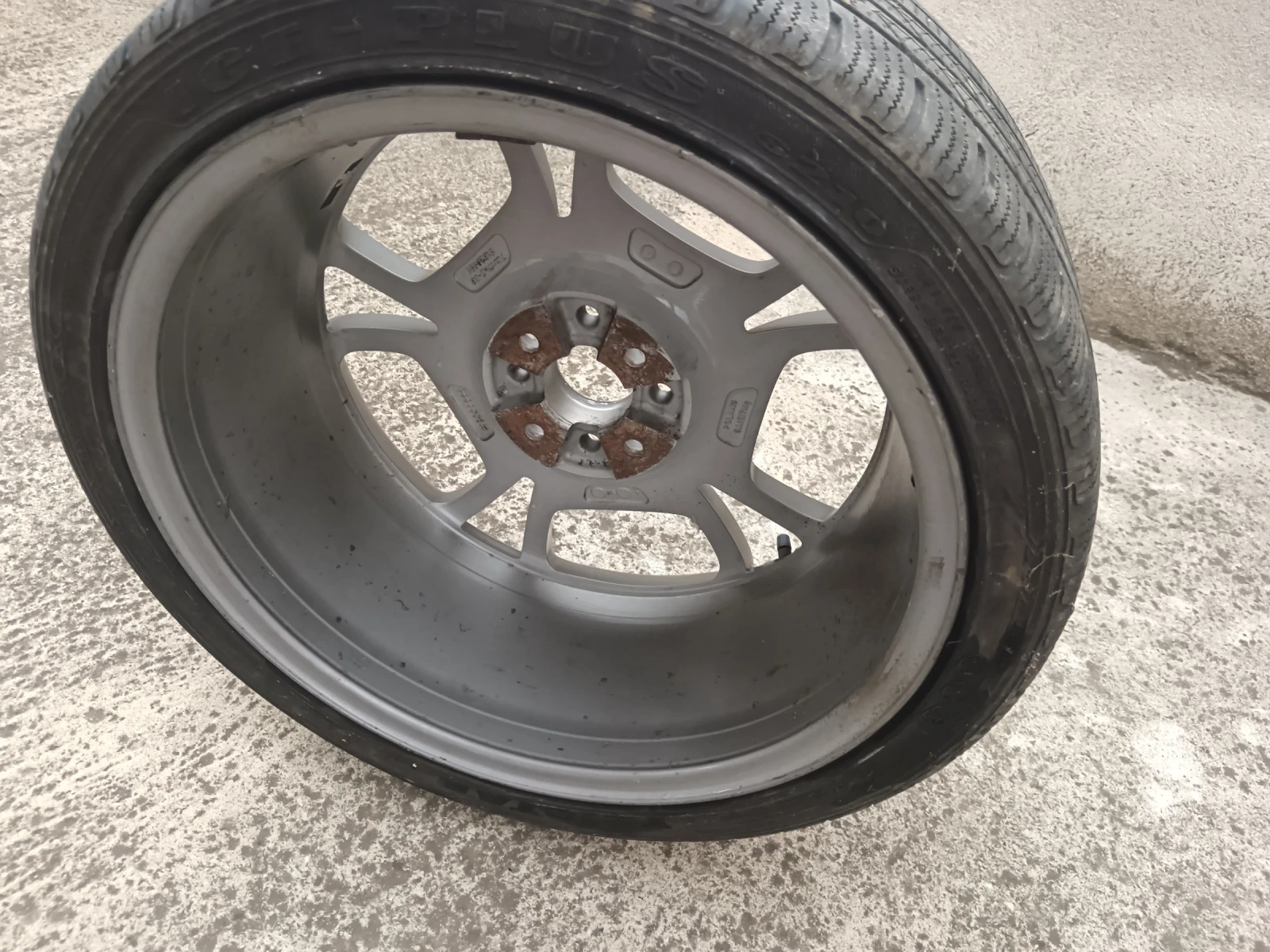 Гуми с джанти BF Goodrich 205/40R17