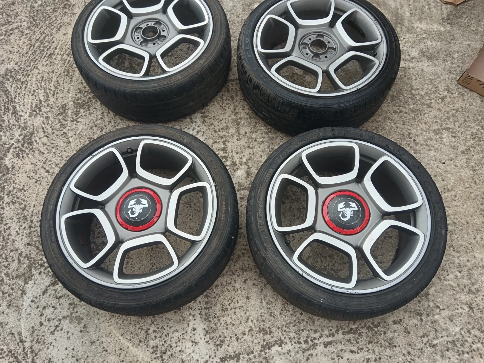 Гуми с джанти BF Goodrich 205/40R17, снимка 2 - Гуми и джанти - 56246501