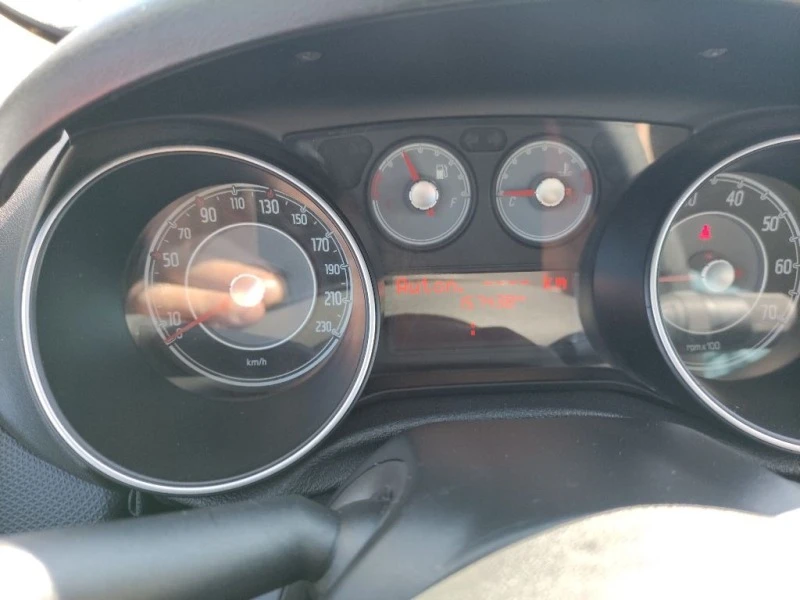 Fiat Punto 1.3 дизел 75 к. Multi jet , снимка 13 - Автомобили и джипове - 52622309
