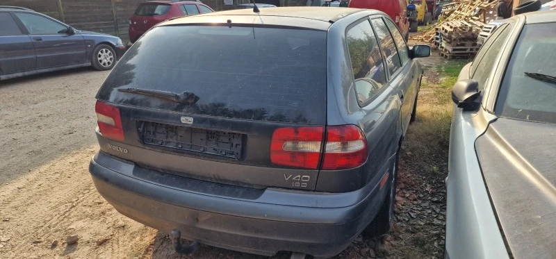 Volvo V40 1.9, снимка 1 - Автомобили и джипове - 42454735