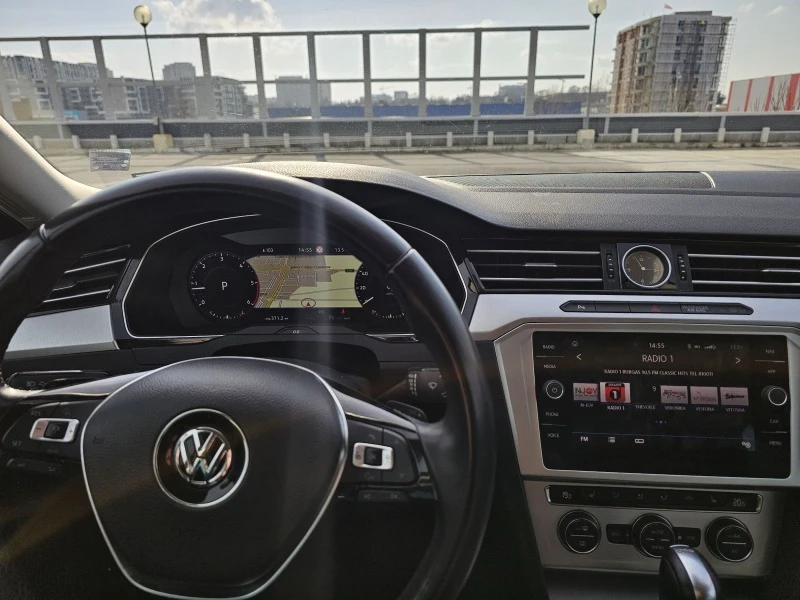 VW Passat, снимка 11 - Автомобили и джипове - 47321575