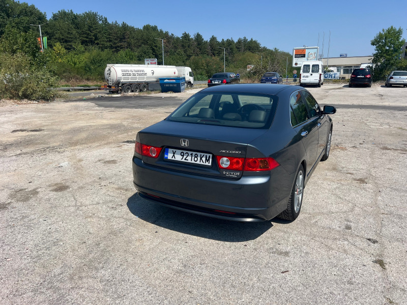 Honda Accord 2.2 Facelift, снимка 9 - Автомобили и джипове - 46791345