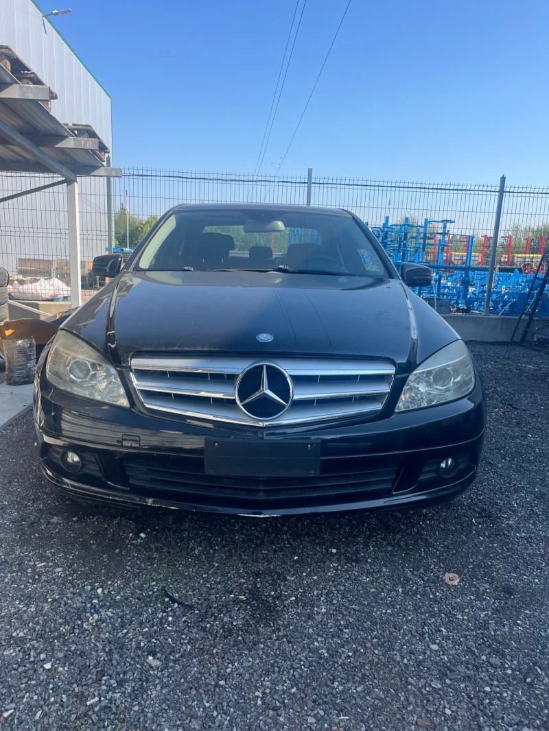 Mercedes-Benz C 220 Нов внос Италия, снимка 1 - Автомобили и джипове - 47327534