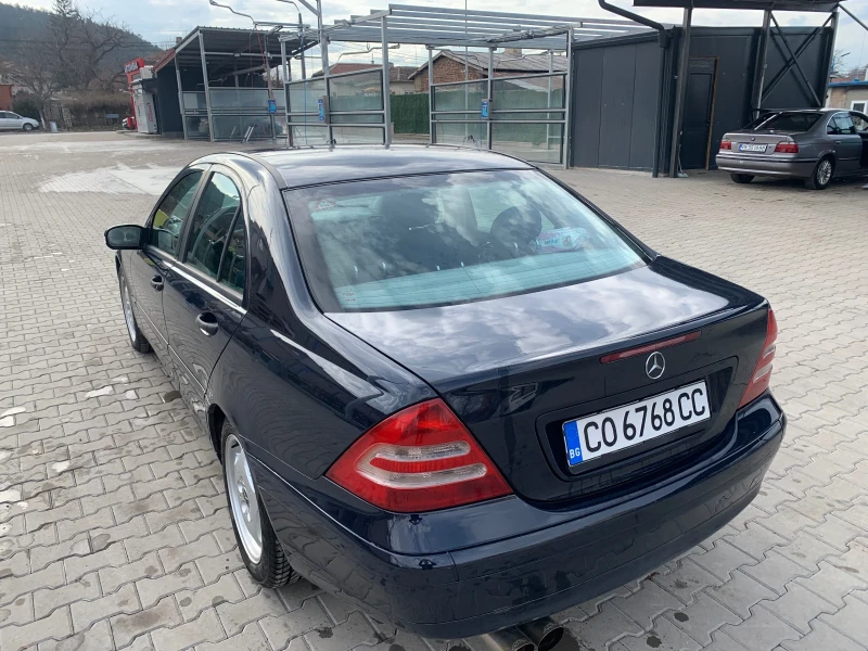 Mercedes-Benz C 200, снимка 3 - Автомобили и джипове - 48952312