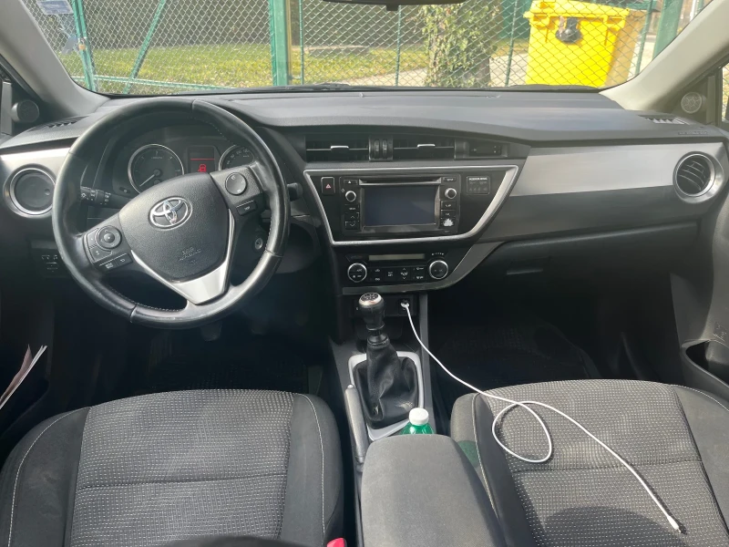 Toyota Auris 1.4 diesel , снимка 6 - Автомобили и джипове - 48962477