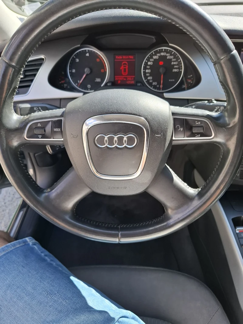 Audi A4, снимка 9 - Автомобили и джипове - 52460661