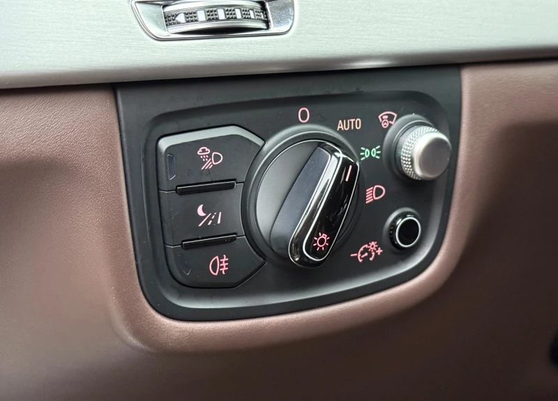 Audi S8 4.0 TFSI V8 Quattro, снимка 8 - Автомобили и джипове - 52374930