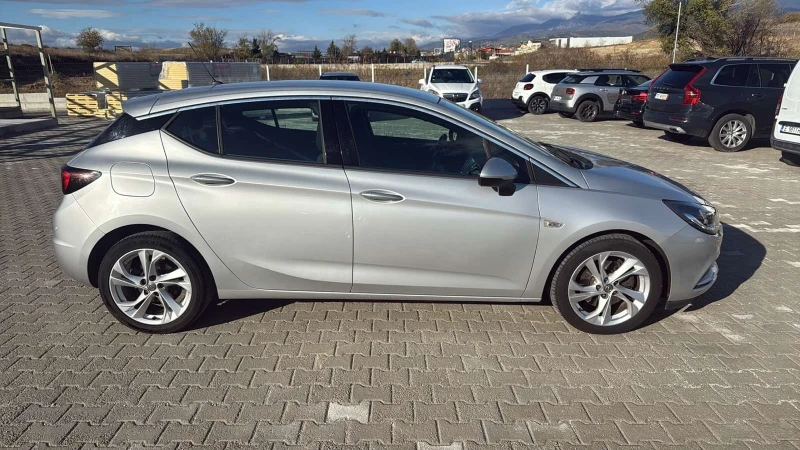 Opel Astra, снимка 5 - Автомобили и джипове - 52379794