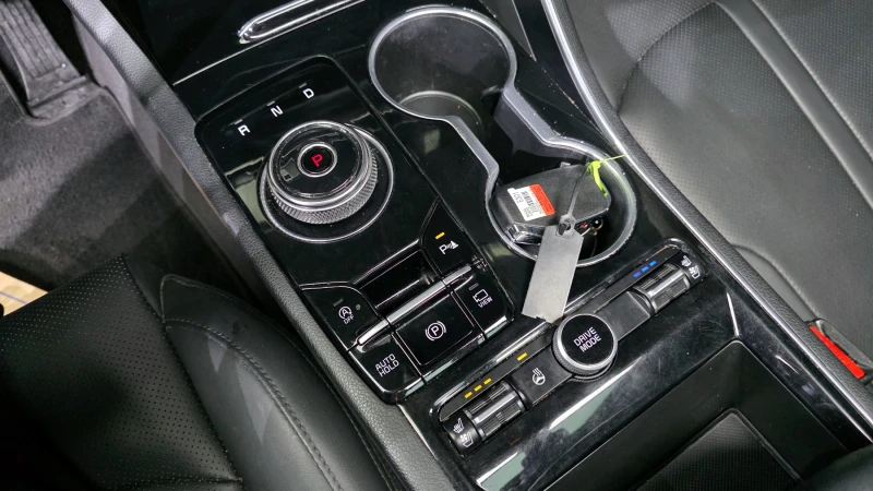 Kia K5 2.0 NOBLESSE, снимка 8 - Автомобили и джипове - 52559268