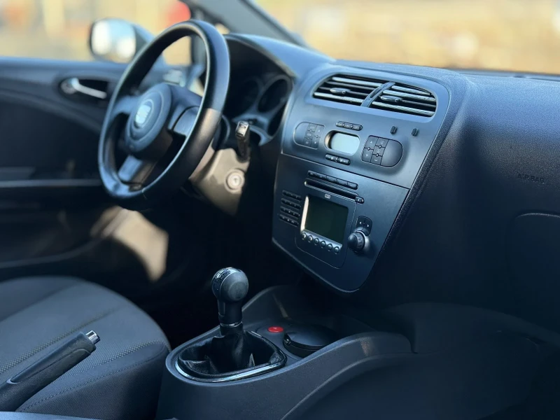 Seat Leon, снимка 11 - Автомобили и джипове - 52792877